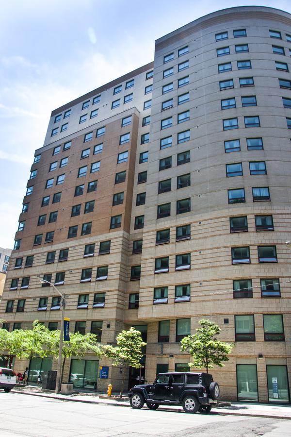Toronto Metropolitan University- Pitman Hall Residence Buitenkant foto