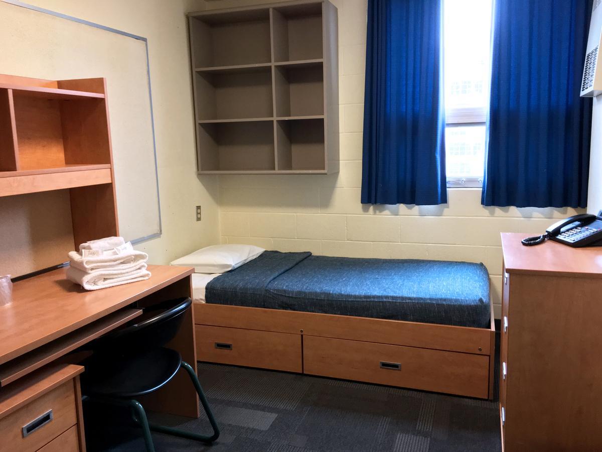 Toronto Metropolitan University- Pitman Hall Residence Buitenkant foto