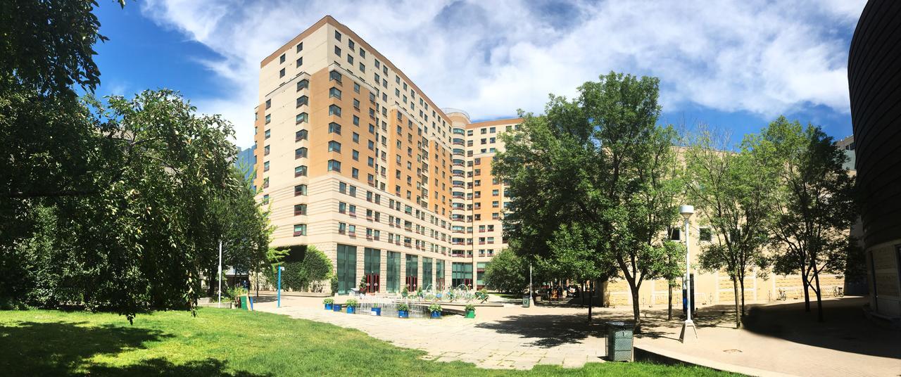 Toronto Metropolitan University- Pitman Hall Residence Buitenkant foto