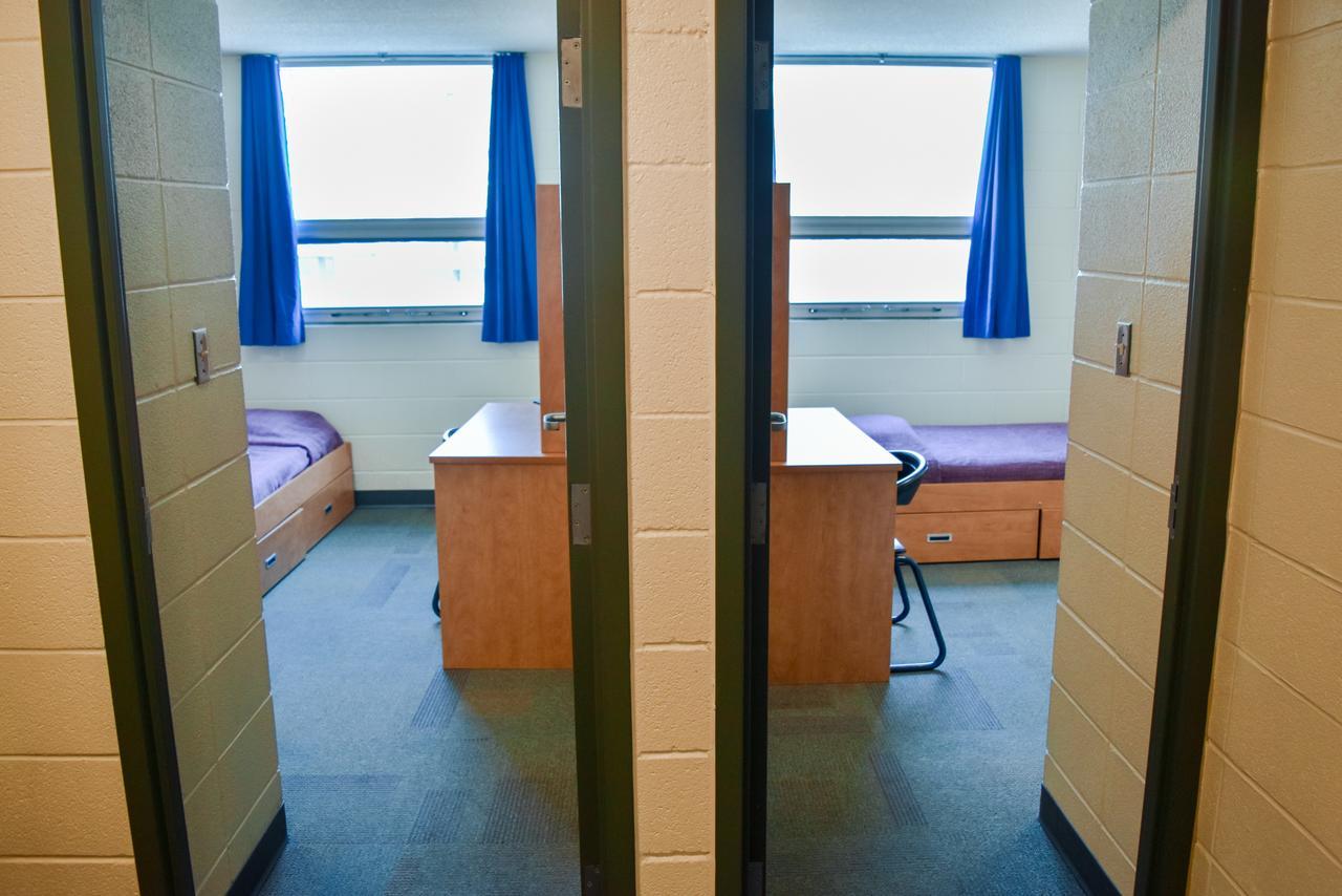 Toronto Metropolitan University- Pitman Hall Residence Buitenkant foto